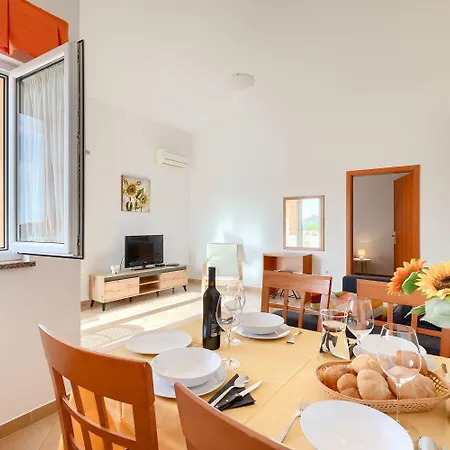 Charmantes Mit Babybett, Privatem Balkon, Grill, Wifi * וודניאן